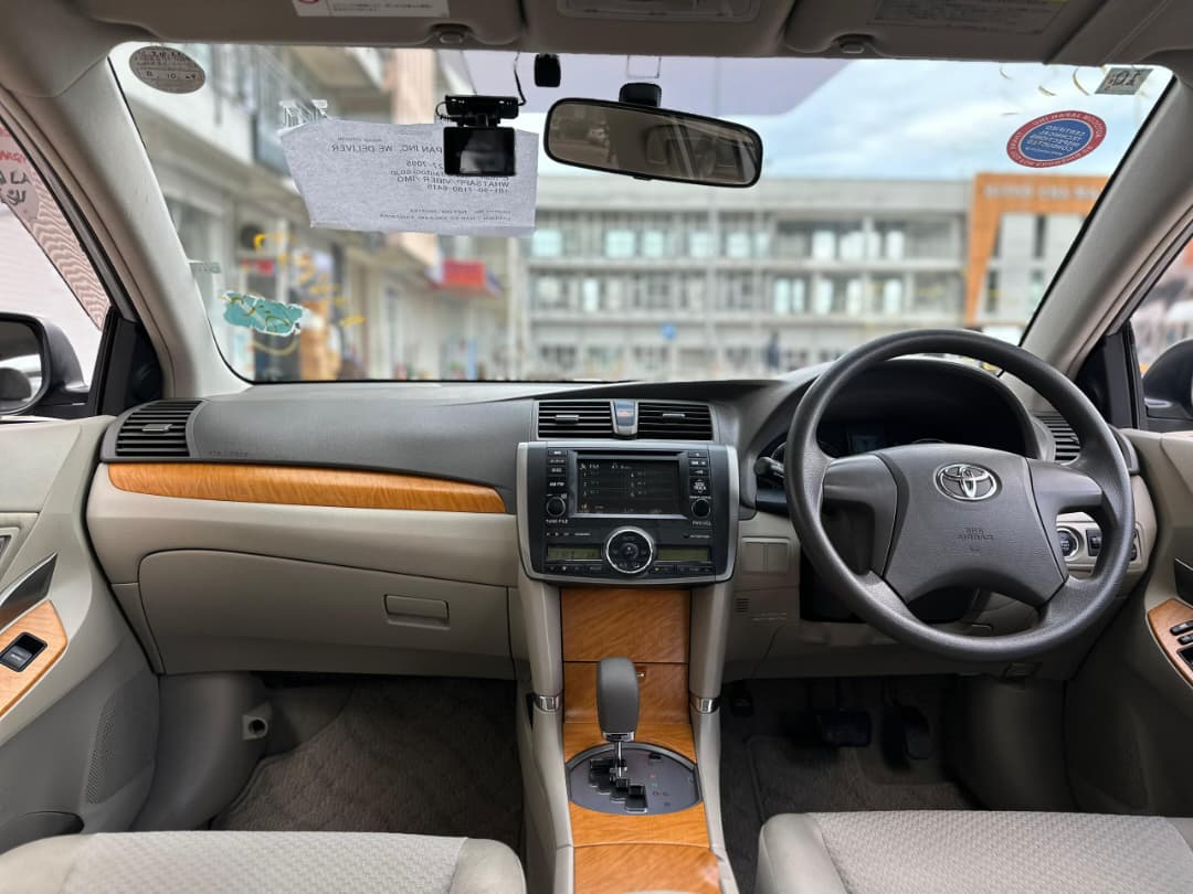 TOYOTA PREMIO thumbnail 4